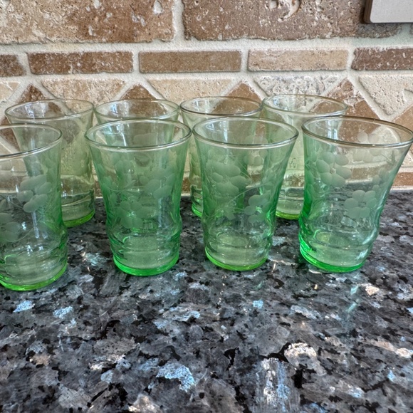 Rare Set of 8 Dunbar Floral Etched Uranium Glass Tumblers GORGEOUS - Picture 16 of 16